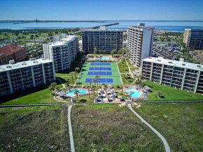 Royale Beach and Tennis Club